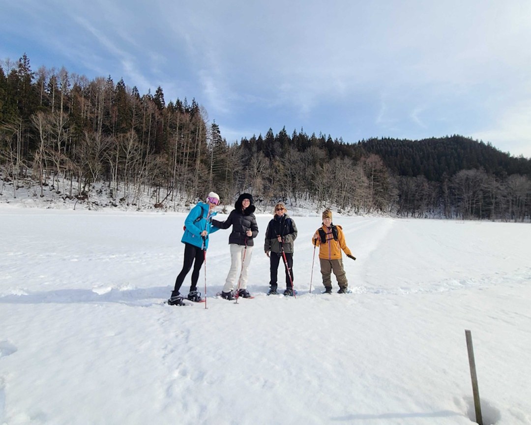 A sociable half day in the snow